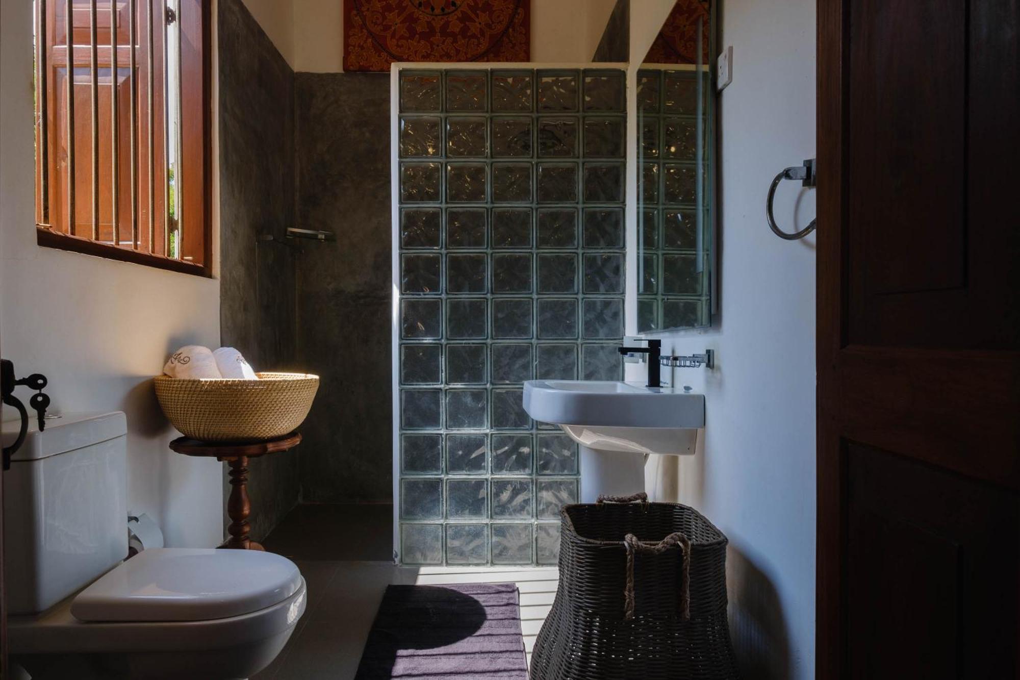 Bed and Breakfast Treasure Rock Kirinda  Esterno foto