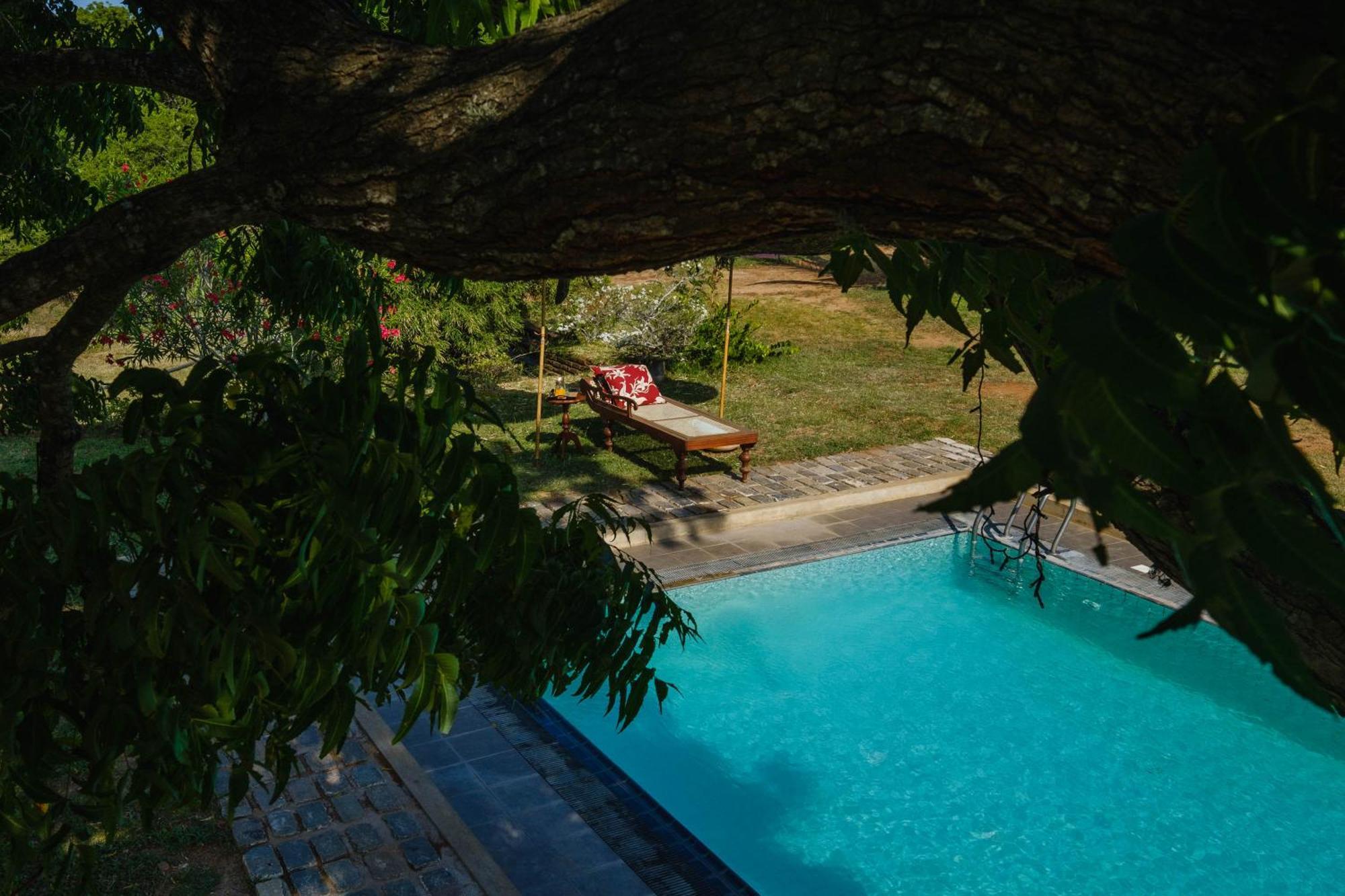 Bed and Breakfast Treasure Rock Kirinda  Esterno foto