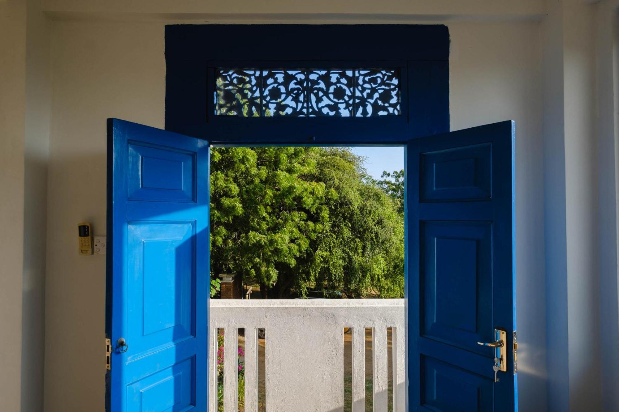 Bed and Breakfast Treasure Rock Kirinda  Esterno foto